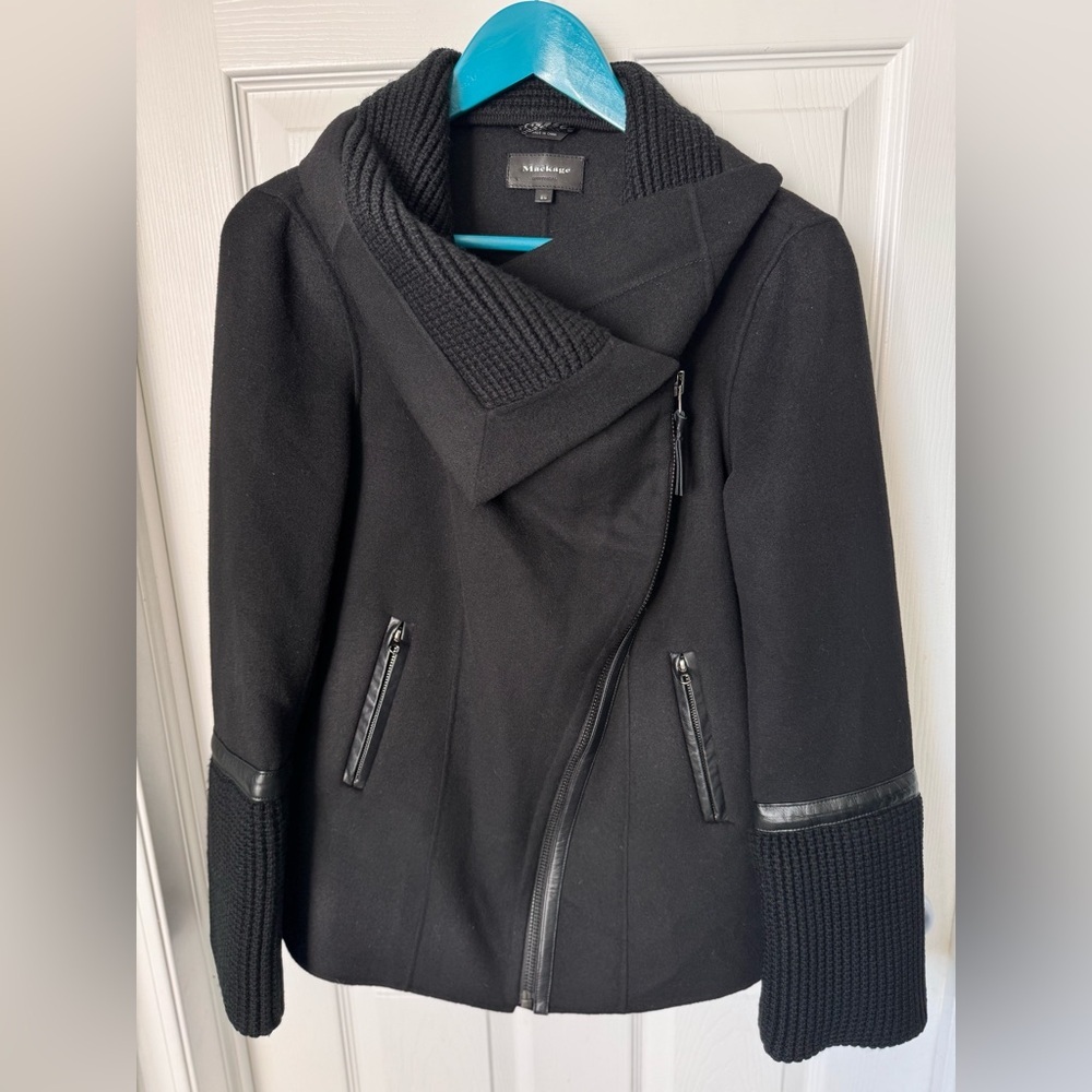 Women’s Mackage Wool Zip Fitted Wrap Coat Size Medium Like NEW